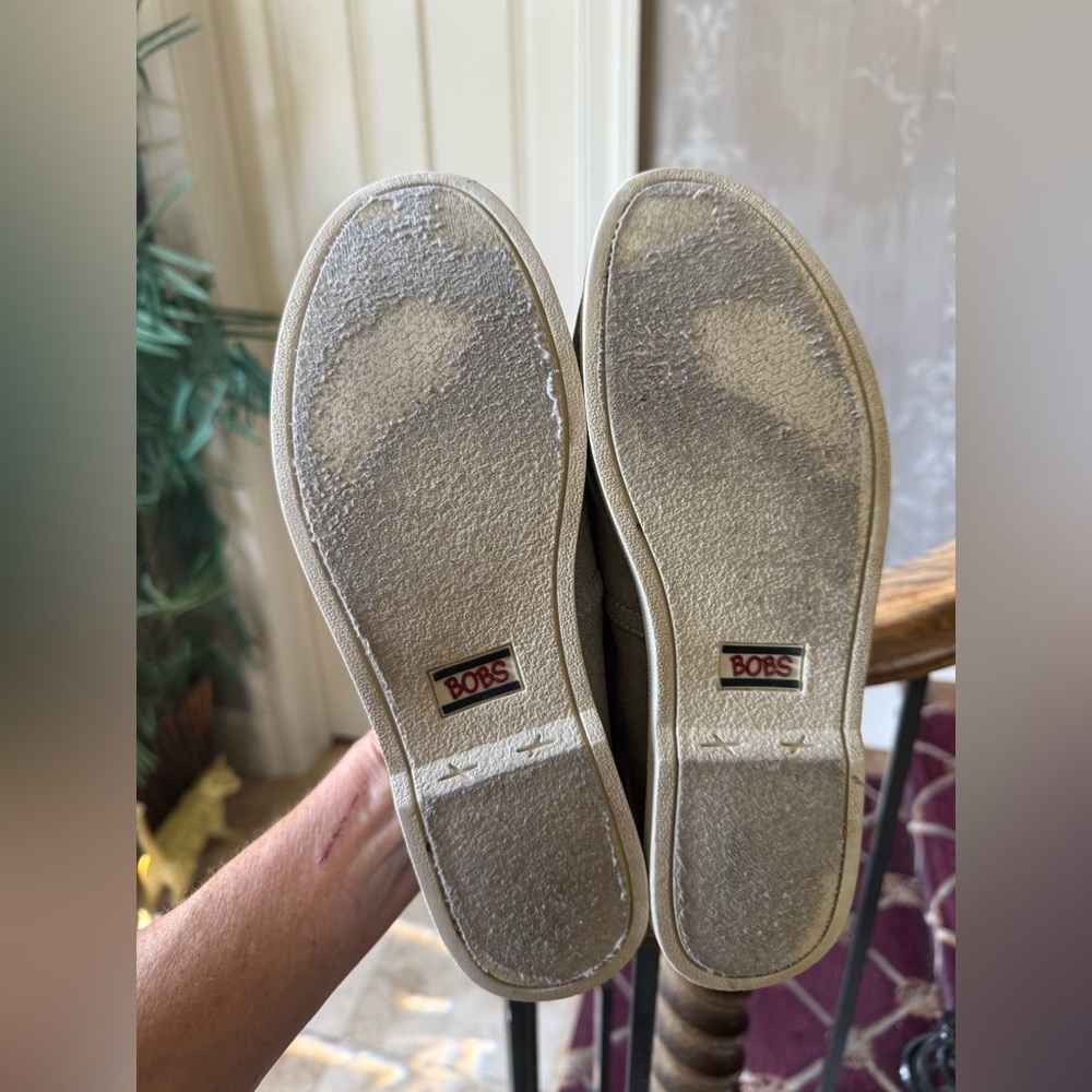 BOBS by SKETCHERS grey with leather trim ladies US size 9 very good condition - Picture 8 of 8